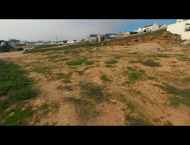 811M² VACANT LAND FOR SALE IN DA GAMA BAY